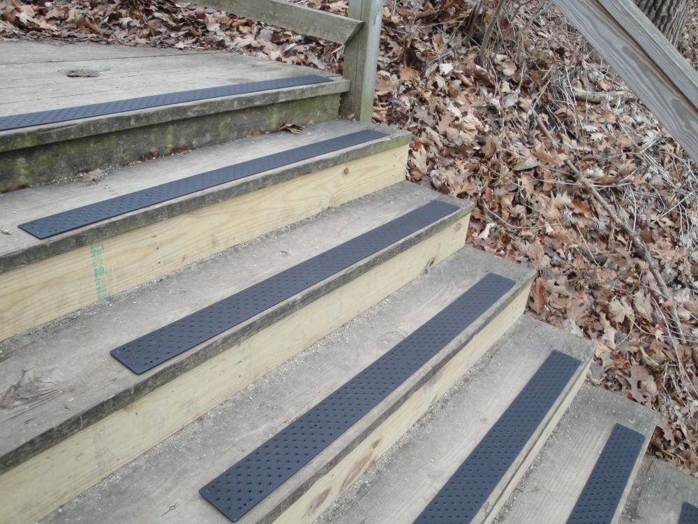 73  Non skid treads for exterior stairs with Photos Design