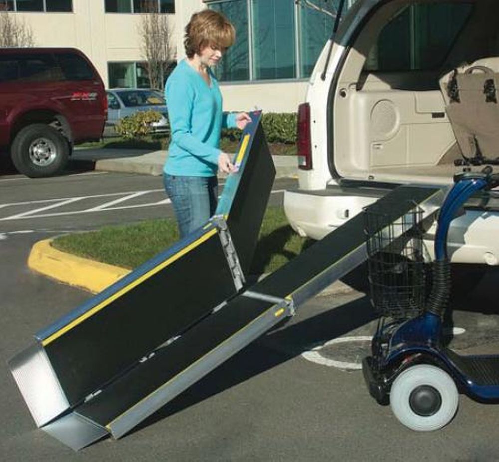Aluminum Tri fold Portable Ramp