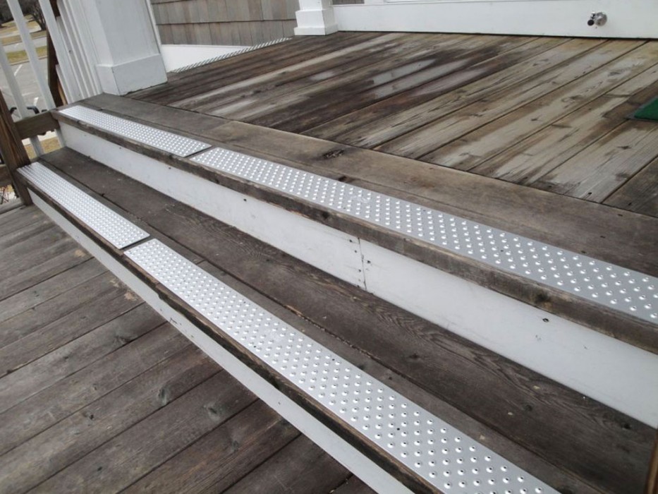 Non Slip Stair Treads - HandiRamp - Handi Treads Non Slip Treads Silver